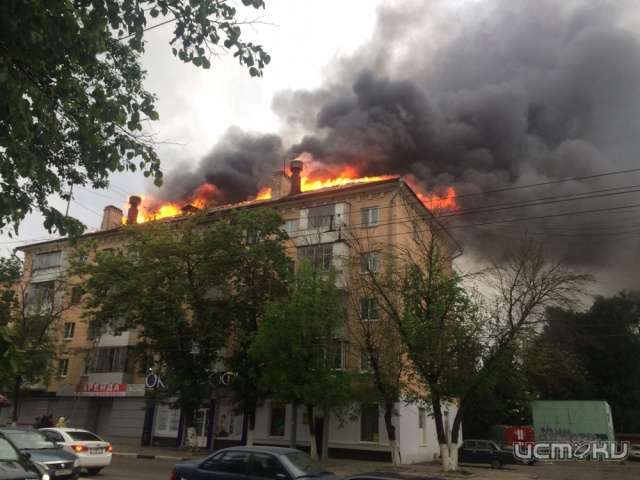 В Орле после пожара в доме на ул. Герцена остались 14 жильцов из 74 В Орле после пожара в доме на ул. Герцена остались 14 жильцов из 74