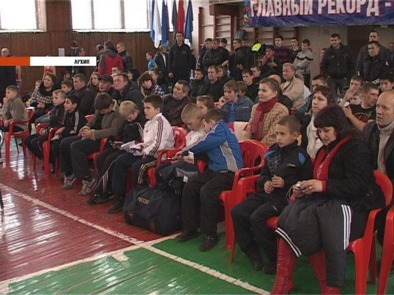В Ливнах завершился турнир "Бокс против наркотиков и детской преступности"