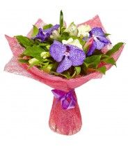 http://msk-flowers.ru/bukety/bukety-iz-orhidei/
