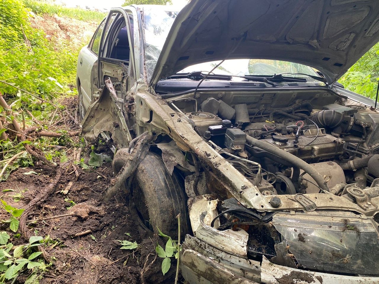 В Орловской области автоледи врезалась во встречный грузовик