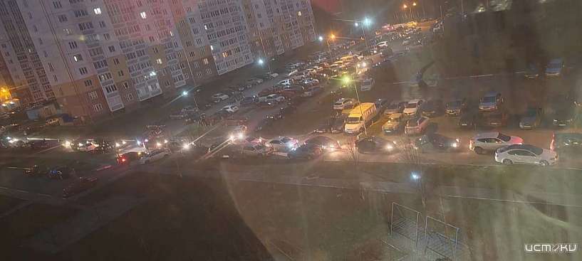 Жители микрорайона Болховский против нового временного интервала на светофоре Жители микрорайона Болховский против нового временного интервала на светофоре