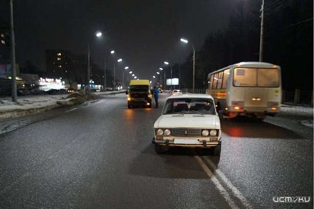 В Орле «Газель» въехала в «шестерку» В Орле «Газель» въехала в «шестерку»