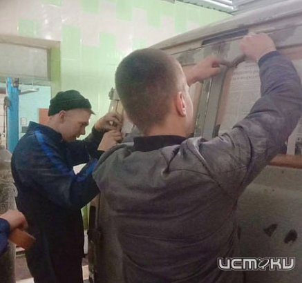 В Орле студенты отремонтировали машину для военнослужащих СВО В Орле студенты отремонтировали машину для военнослужащих СВО