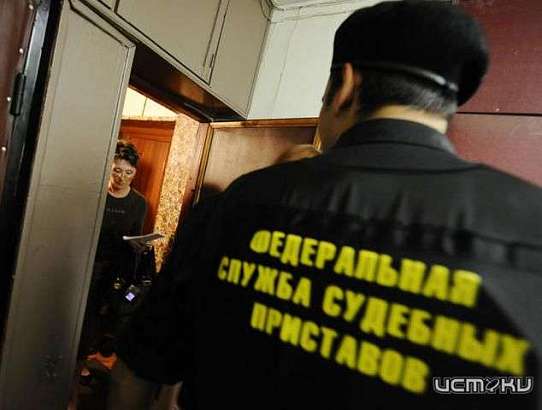 Орловчанка, испугавшись, что не сможет покинуть страну, снесла павильон Орловчанка, испугавшись, что не сможет покинуть страну, снесла павильон