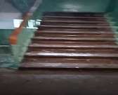 Хлещет как из ведра! В Орле подъезд затопило во время ливня: видео Хлещет как из ведра! В Орле подъезд затопило во время ливня: видео