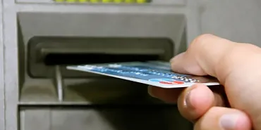 кража Банковская карта  полицейские Житель Мценского района подозревается в краже денег с банковской карты