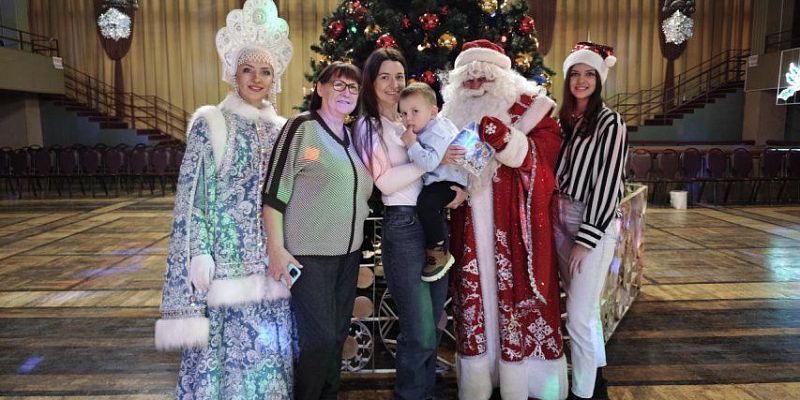 новый год приз деда мороза Орловские предприятия поздравляют детей своих сотрудников с Новым Годом