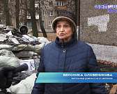 Последствия капремонта: гора мусора добралась до окон орловской пятиэтажки Последствия капремонта: гора мусора добралась до окон орловской пятиэтажки