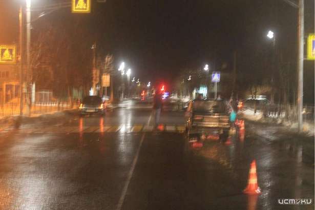 В одном из поселков Орловщины пешеход скончался после наезда автомобилем В одном из поселков Орловщины пешеход скончался после наезда автомобилем