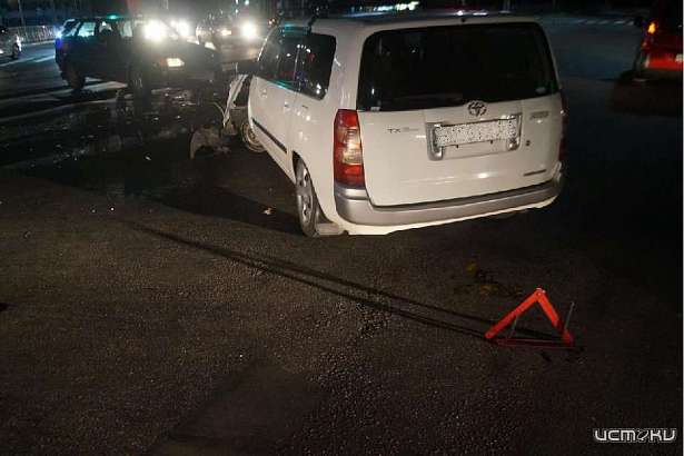 Неудачный маневр: ребенок и пожилой мужчина пострадали в ДТП в Орле  Неудачный маневр: ребенок и пожилой мужчина пострадали в ДТП в Орле