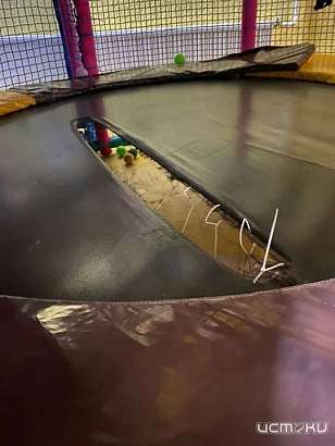 Рваный батут в орловском кафе «Чудо улей» стал причиной прокурорской проверки Рваный батут в орловском кафе «Чудо улей» стал причиной прокурорской проверки