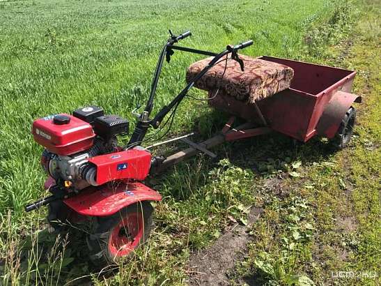 Под Орлом опрокинулся мотоблок Под Орлом опрокинулся мотоблок