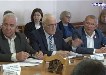 Клычков отчитывался о деятельности правительства в прошлом году Клычков отчитывался о деятельности правительства в прошлом году