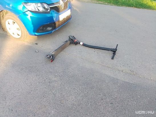 В Кромах автомобиль наехал на ребенка на самокате В Кромах автомобиль наехал на ребенка на самокате