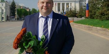 День Победы  ветераны Сергей Кутенев поздравил ветеранов с 80-летием Победы и выразил благодарность за подвиг