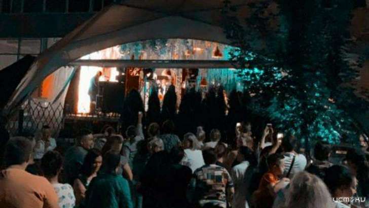 «Красиво жить не запретишь»: свадьба Грешилова перекрыла целый квартал в Орле «Красиво жить не запретишь»: свадьба Грешилова перекрыла целый квартал в Орле