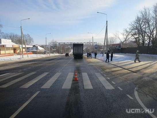 Тягач на переходе насмерть сбил пенсионерку Тягач на переходе насмерть сбил пенсионерку