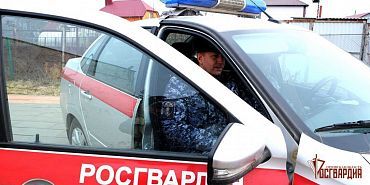 кража Росгвардия В Орле росгвардейцы задержали двух мужчин, подозреваемых в неоднократных кражах из магазинов