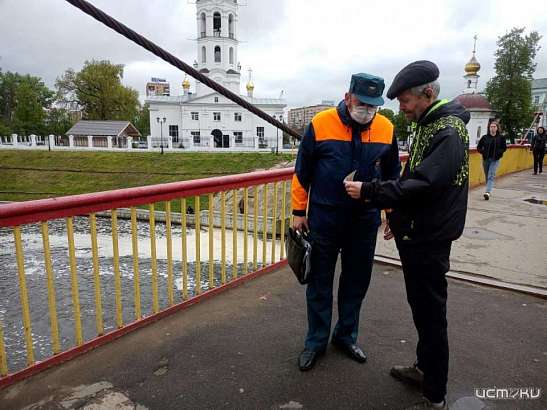 МЧС предупреждает орловчан быть осторожней у водоемов МЧС предупреждает орловчан быть осторожней у водоемов