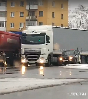 В Орле запечатлели странные манёвры водителя Яндекс такси В Орле запечатлели странные манёвры водителя Яндекс такси