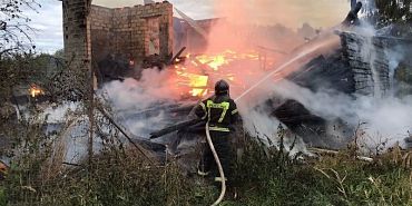 пожар мчс спасатели В Дмитровском районе произошел пожар в жилом доме