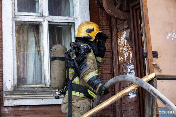 В Болхове в пожаре погиб мужчина В Болхове в пожаре погиб мужчина