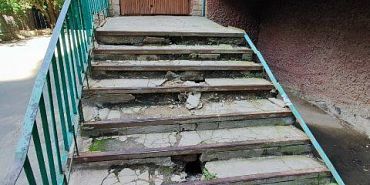 Губернатор Жалобы  Орловчанка пожаловалась губернатору на опасную лестницу