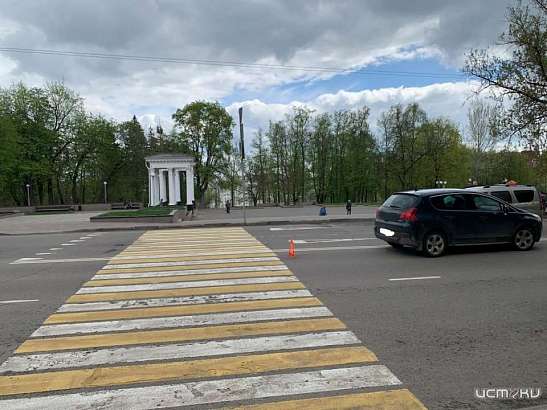 В Орле у городского парка сбили пешехода В Орле у городского парка сбили пешехода