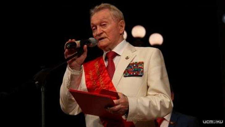 Экс-мэра Ефима Вельковского похоронят на историко-мемориальном кладбище Орла Экс-мэра Ефима Вельковского похоронят на историко-мемориальном кладбище Орла