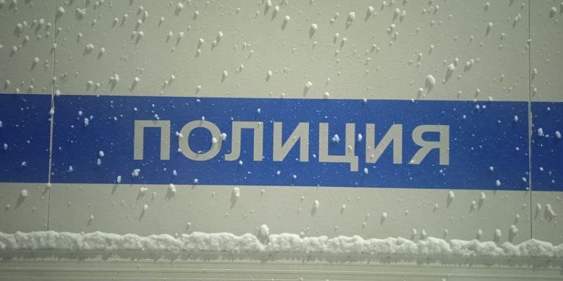 угроза убийством Пьяный житель Орловской области размахивал ножом перед приятелем и грозил его убить