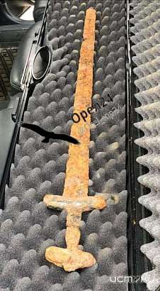 Орловский поисковик пытался продать на черном рынке меч XI века Орловский поисковик пытался продать на черном рынке меч XI века