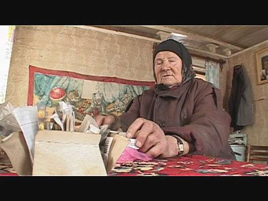 Холодно бабушке в домике зимой.... Холодно бабушке в домике зимой....