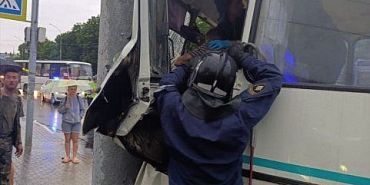 авария в Орле авария с участием маршрутки МЧС по Орловской области Четыре пассажира пострадали при столкновении маршруток в Орле
