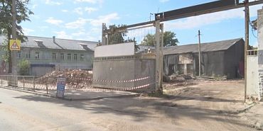 Пришли снимать сюжет про памятник, а застали его снос Пришли снимать сюжет про памятник, а застали его снос