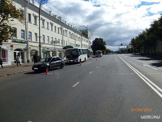 В Орле в маршрутке упала пенсионерка  В Орле в маршрутке упала пенсионерка