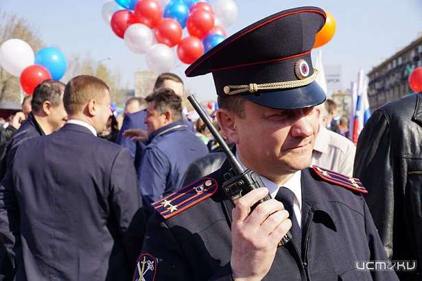 Орловские полицейские перейдут в усиленный режим работы из-за последних звонков в школах Орловские полицейские перейдут в усиленный режим работы из-за последних звонков в школах