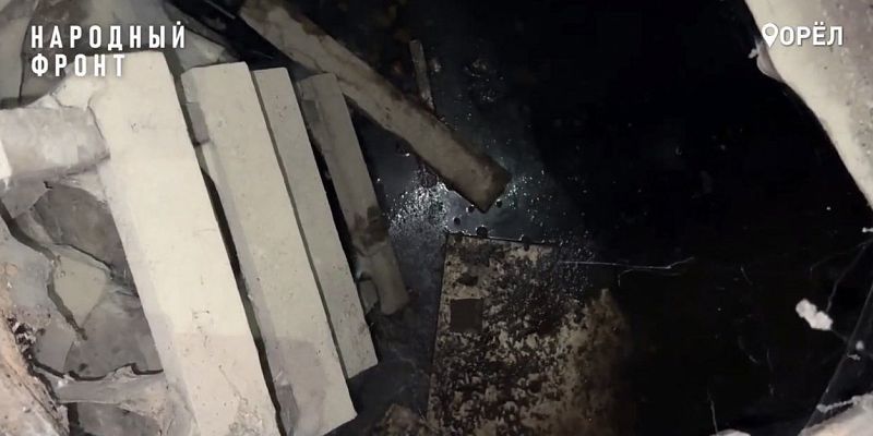 аварийный дом Дом №35 по ул. Мопра разваливается на глазах