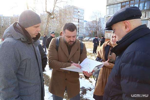 В Орле на благоустройство дворов дополнительно выделили 300 млн рублей В Орле на благоустройство дворов дополнительно выделили 300 млн рублей