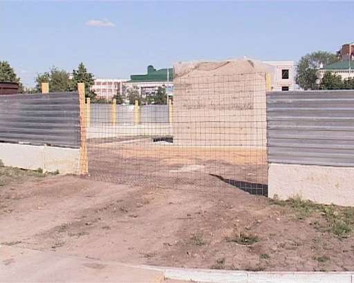 Народные гуляния на площади Ермолова Народные гуляния на площади Ермолова