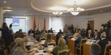На первом заседании нового созыва горсовета... На первом заседании нового созыва горсовета...