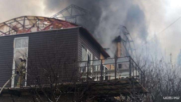 В Орле ночной пожар унес жизнь мужчины В Орле ночной пожар унес жизнь мужчины