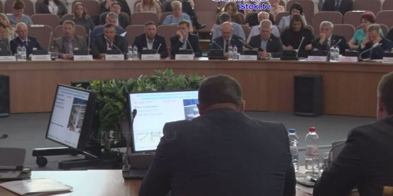 Завершилась майская сессия. На повестке дня было 25 вопросов Завершилась майская сессия. На повестке дня было 25 вопросов