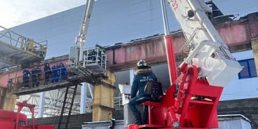 мчс спасатели Транспортировка  За сутки орловские и ливенские спасатели выезжали 4 раза на помощь в транспортировке больных в автомобили Скорой помощи