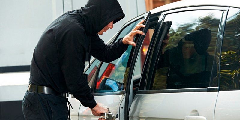 На Орловщине угнали незапертый, с ключами в салоне автомобиль «Daewoo Nexia» На Орловщине угнали незапертый, с ключами в салоне автомобиль «Daewoo Nexia»