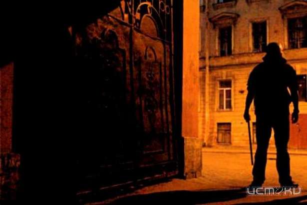 В Орле 18-летний грабитель отобрал у подростков часы и одежду В Орле 18-летний грабитель отобрал у подростков часы и одежду