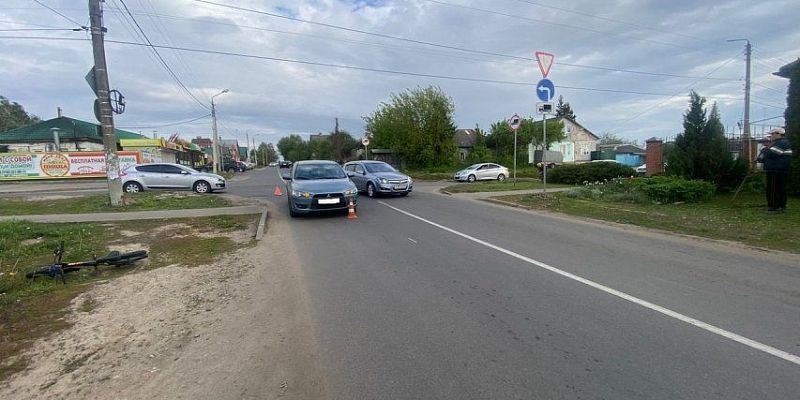 Во Мценске 11-летняя велосипедистка попала под колеса иномарки Во Мценске 11-летняя велосипедистка попала под колеса иномарки
