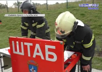 В школе №53 прошли пожарно-тактические учения В школе №53 прошли пожарно-тактические учения