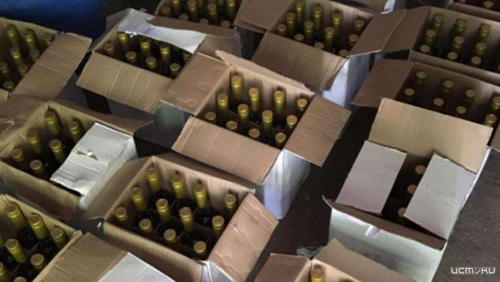 Во Мценске накрыли подпольный цех по производству коньяка и водки Во Мценске накрыли подпольный цех по производству коньяка и водки