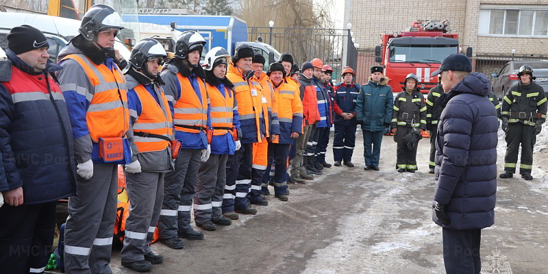 Весеннее половодье  спасатели Смотр готовности  Орловские спасатели готовы к весеннему половодью