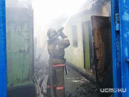 В Ливнах в горящем доме нашли тело пенсионерки В Ливнах в горящем доме нашли тело пенсионерки